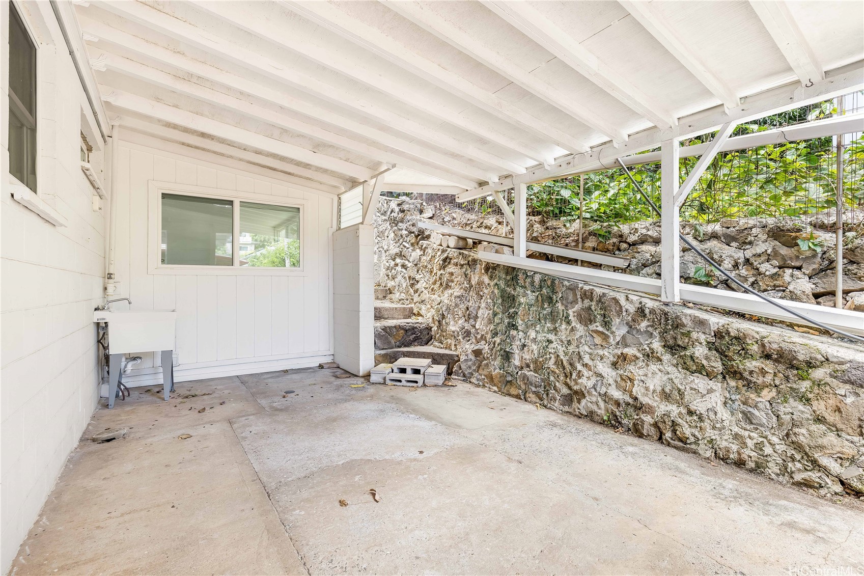 2126 Wilder Avenue A Property Photo 2