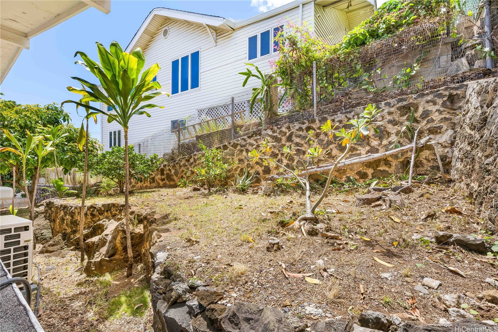 2126 Wilder Avenue A Property Photo 4