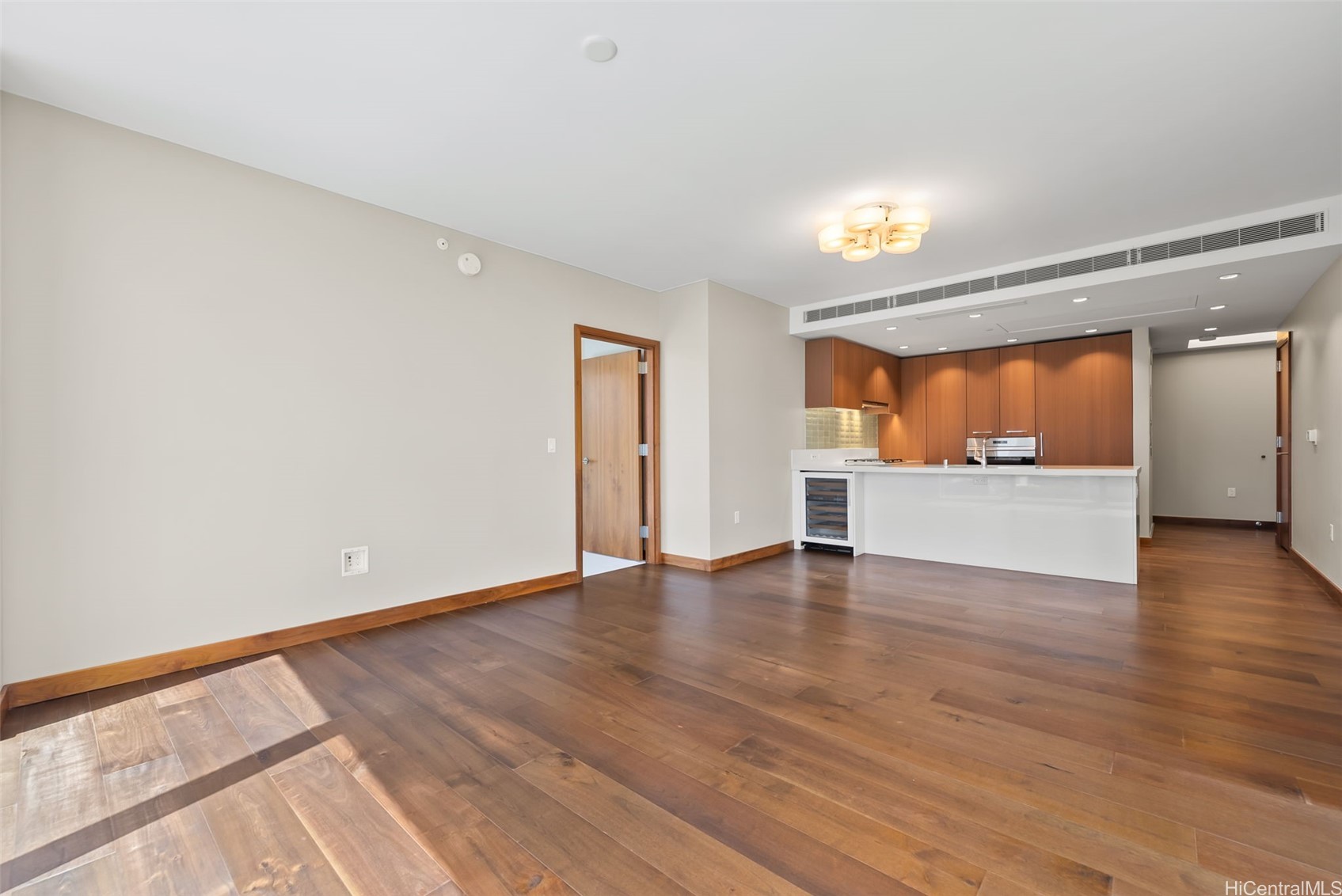 1555 Kapiolani Boulevard 1109 Property Photo 4