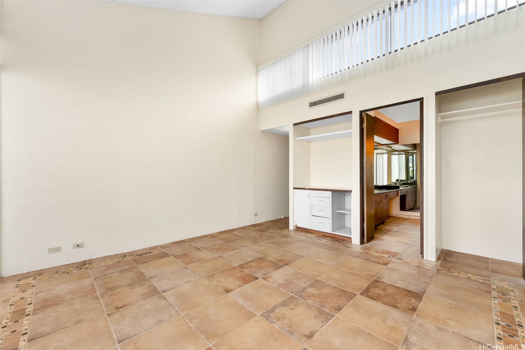 500 Lunalilo Home Road 18c Property Photo 8