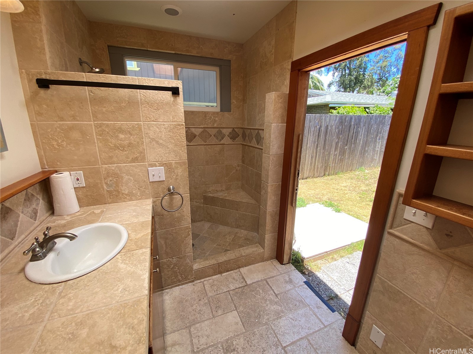 41-020 Puuone Street Property Photo 6