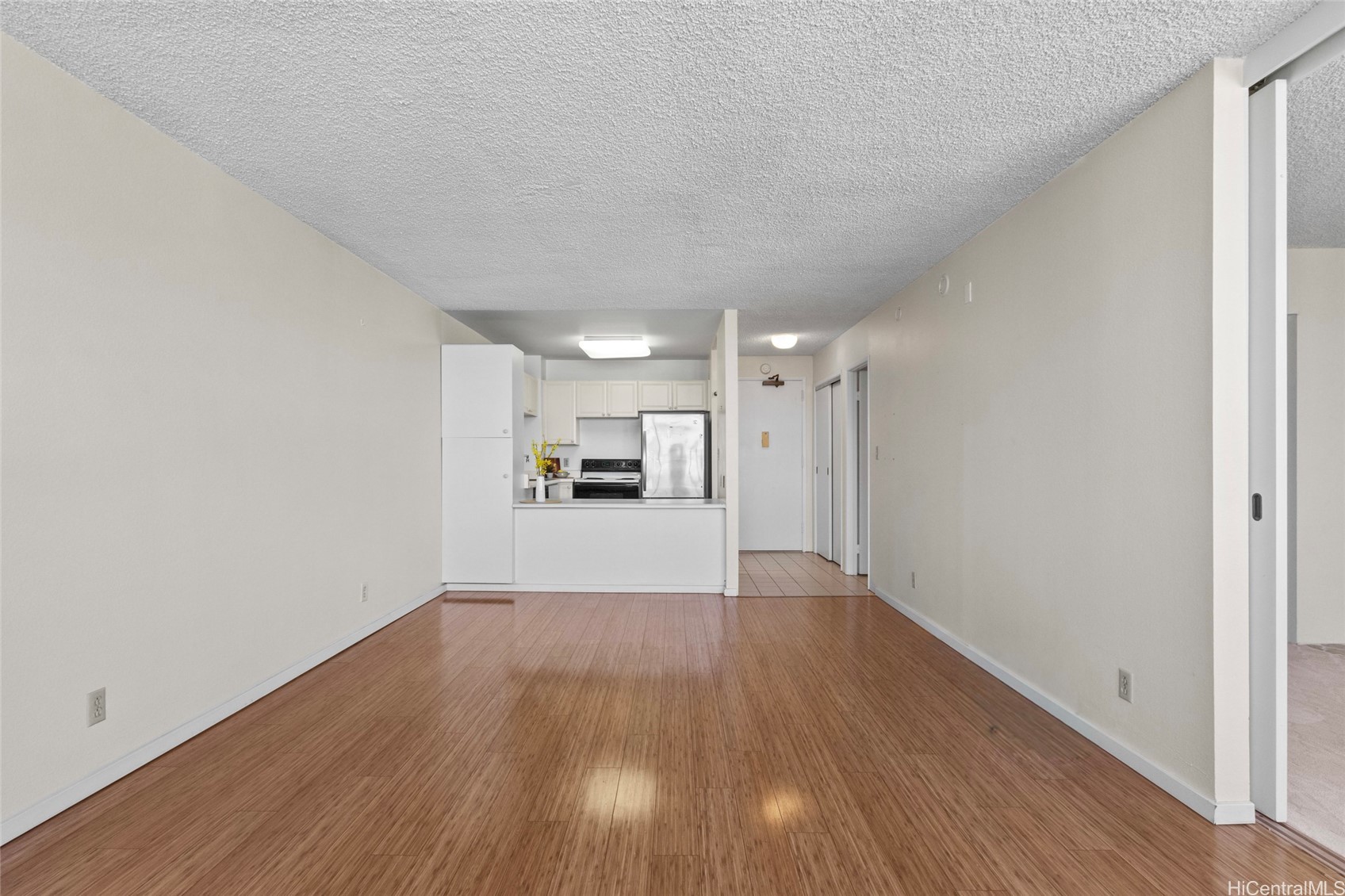 55 S Kukui Street D3008 Property Photo 6