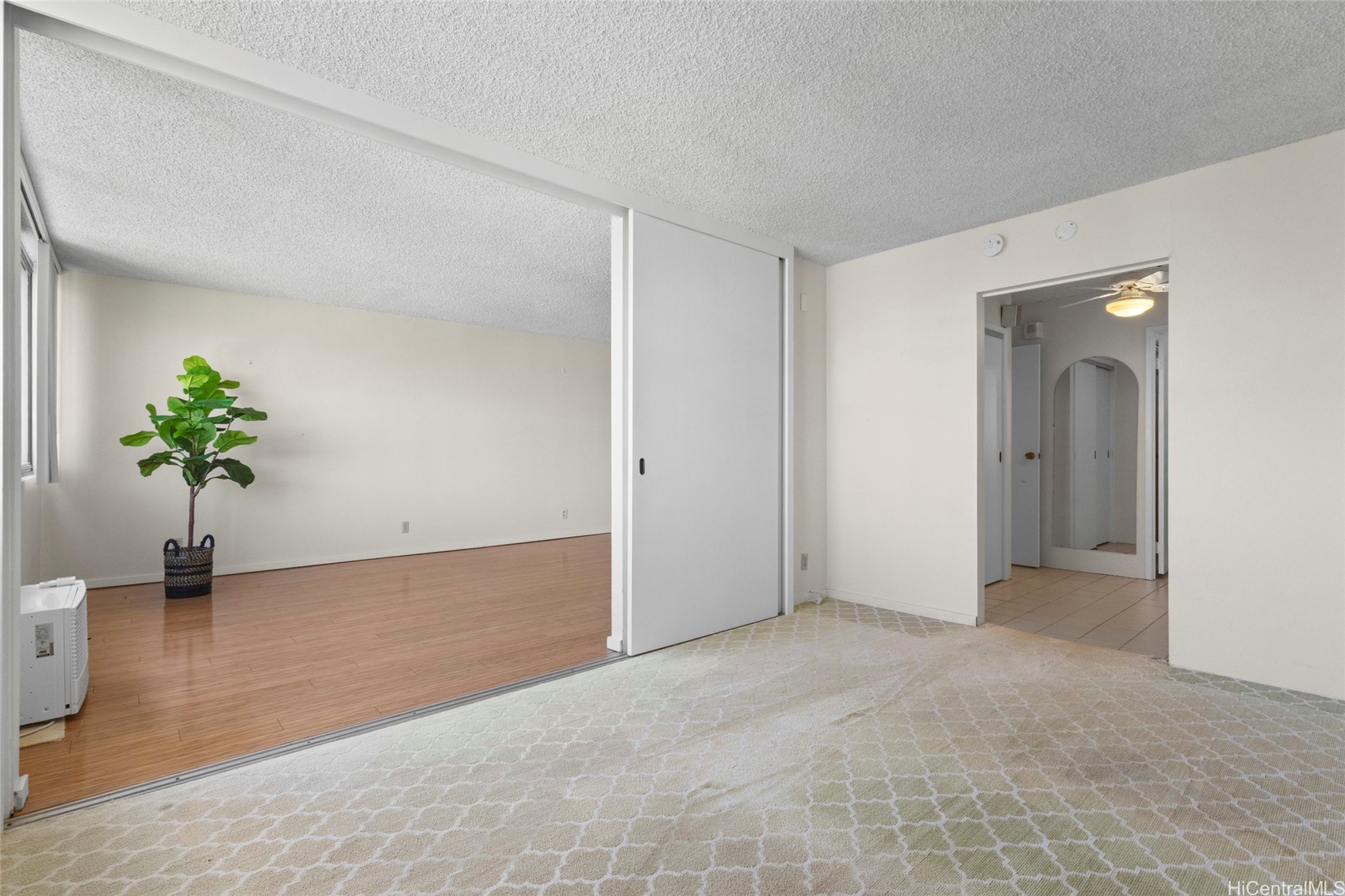 55 S Kukui Street D3008 Property Photo 8