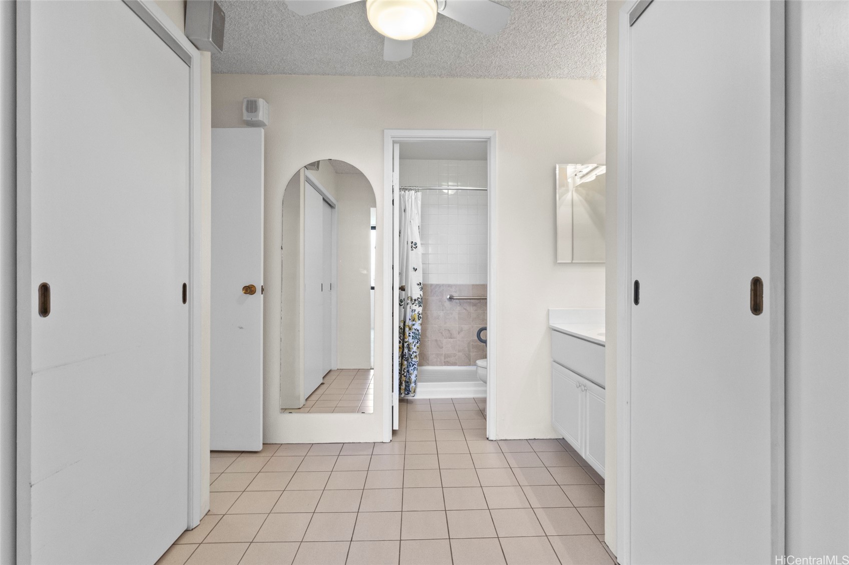 55 S Kukui Street D3008 Property Photo 12