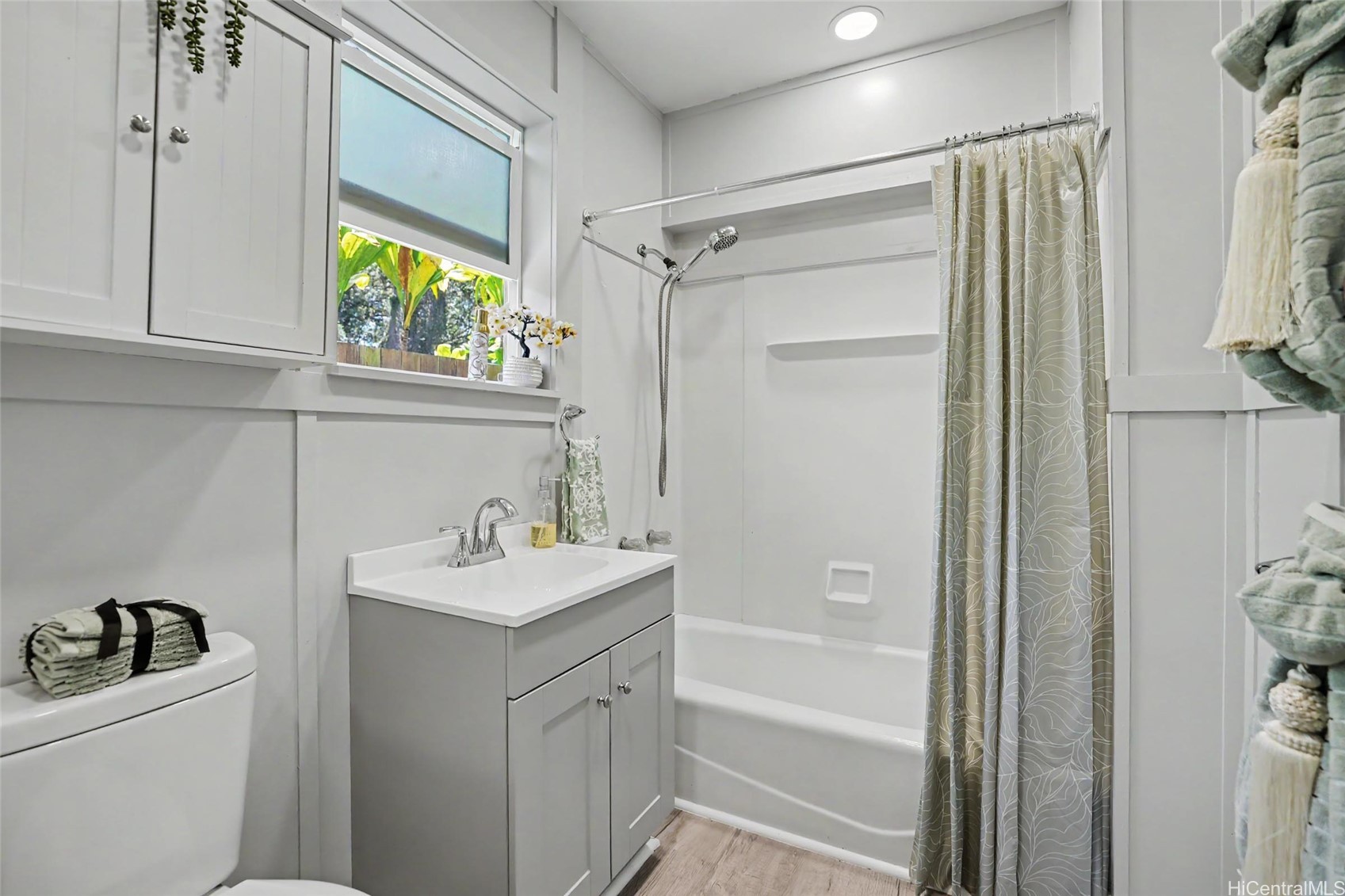 1725 Walea Street Property Photo 12
