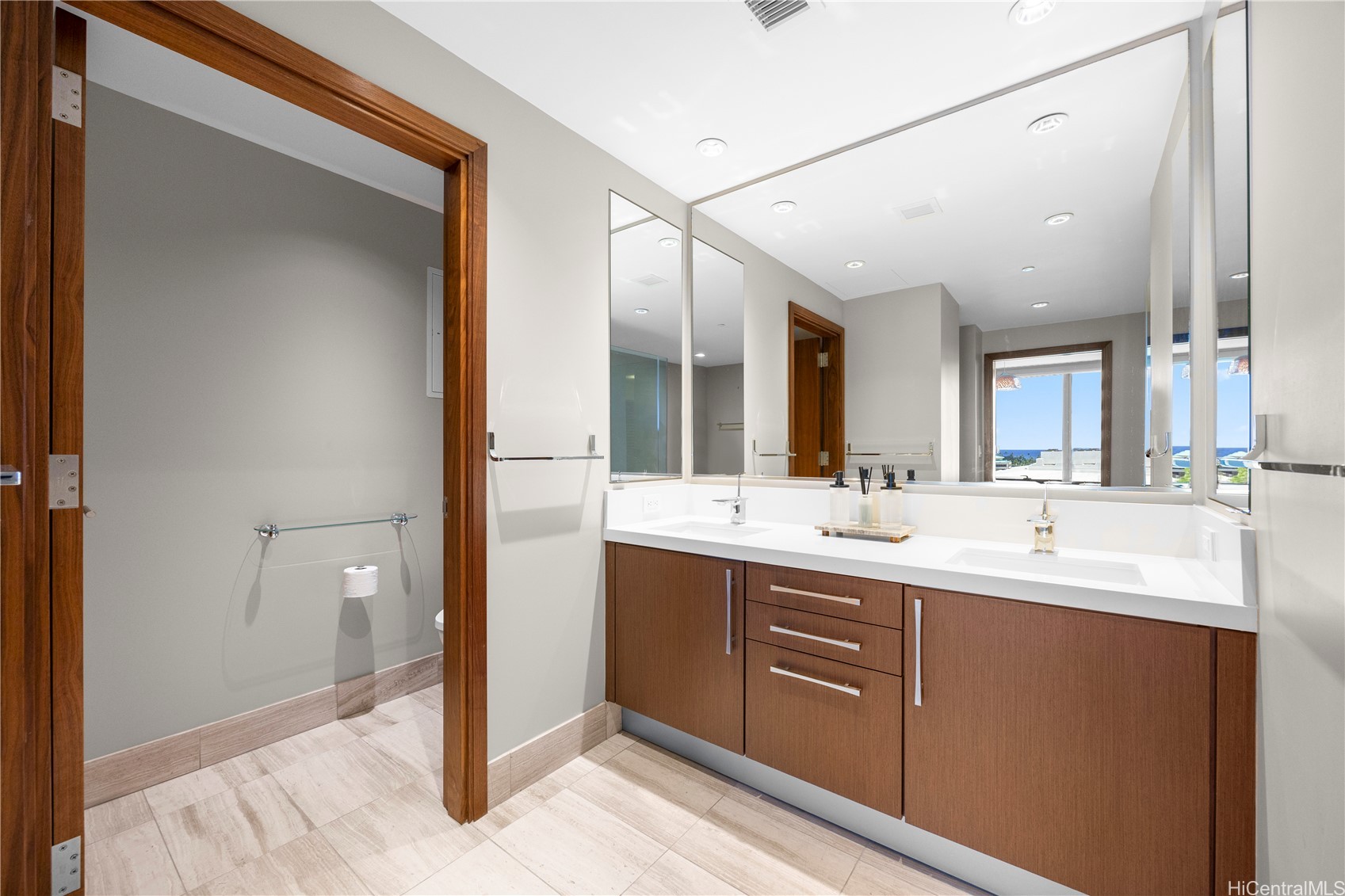 1555 Kapiolani Boulevard 808 Property Photo 11
