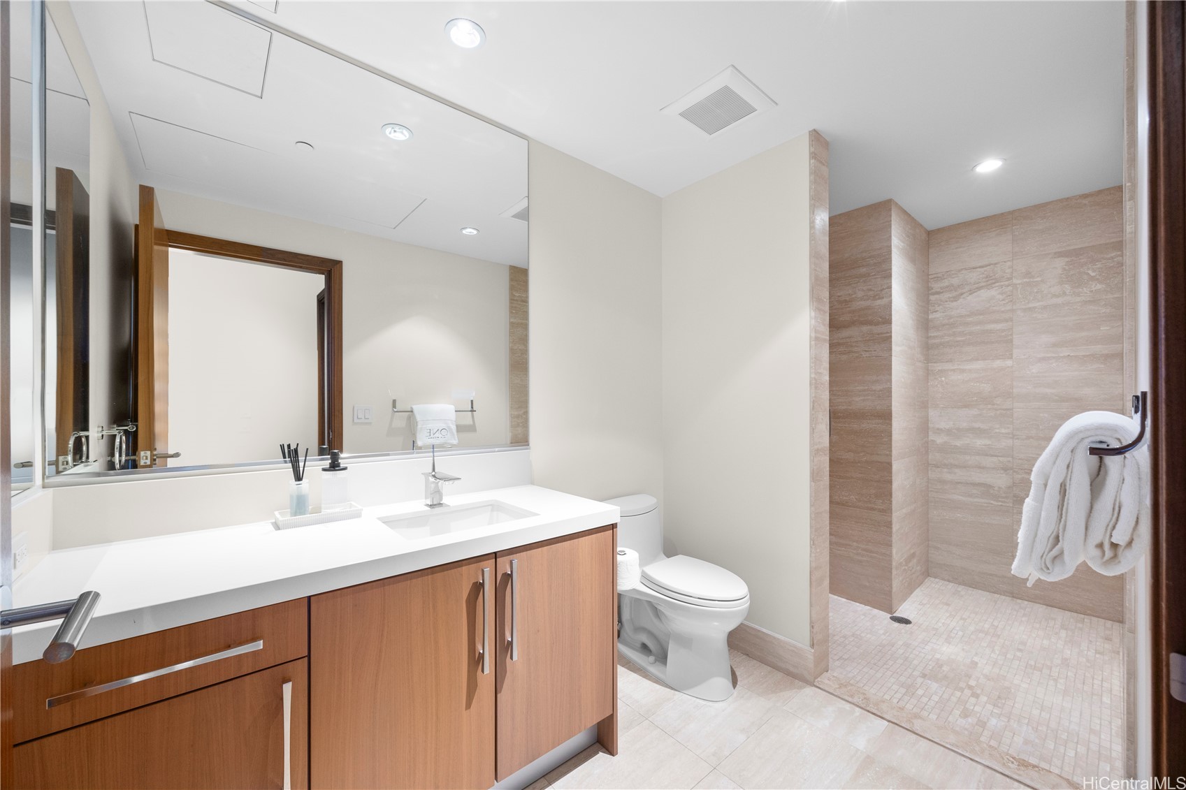 1555 Kapiolani Boulevard 808 Property Photo 15