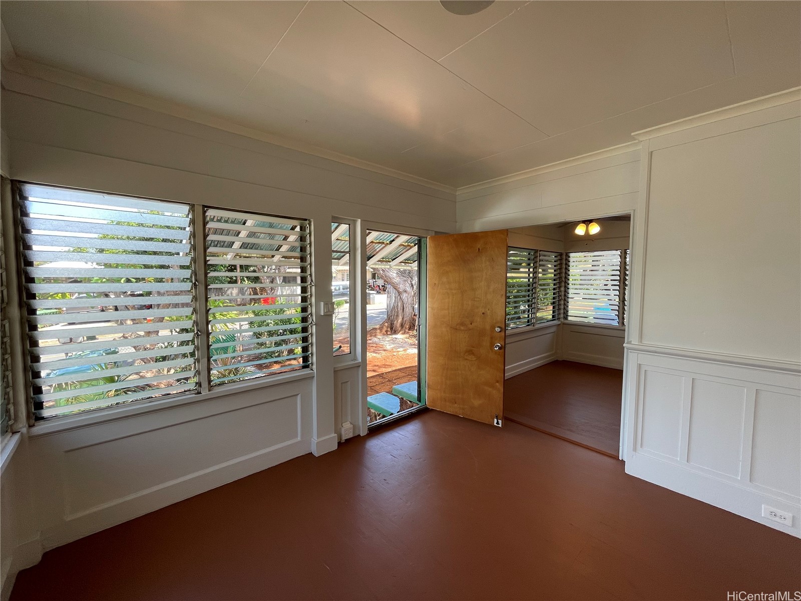 1030 16th Avenue Property Photo 7
