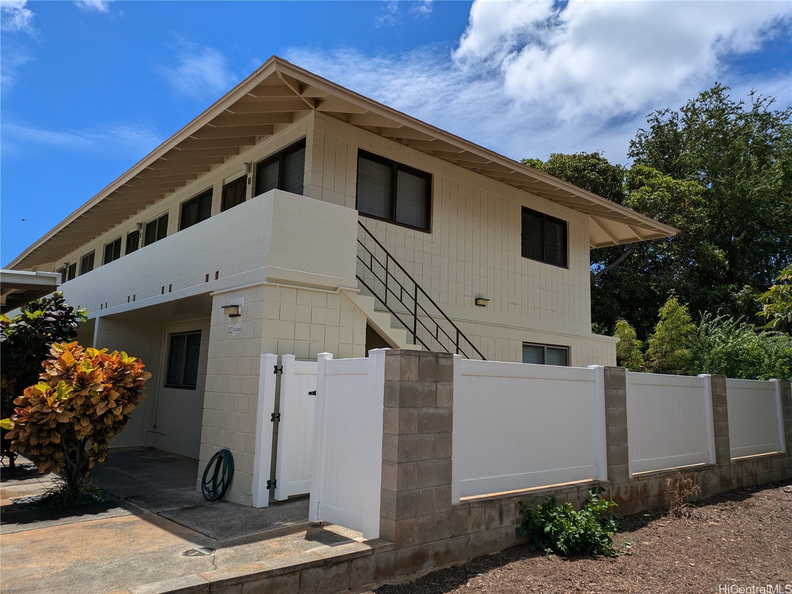 708 E Olokele Avenue Property Photo 1