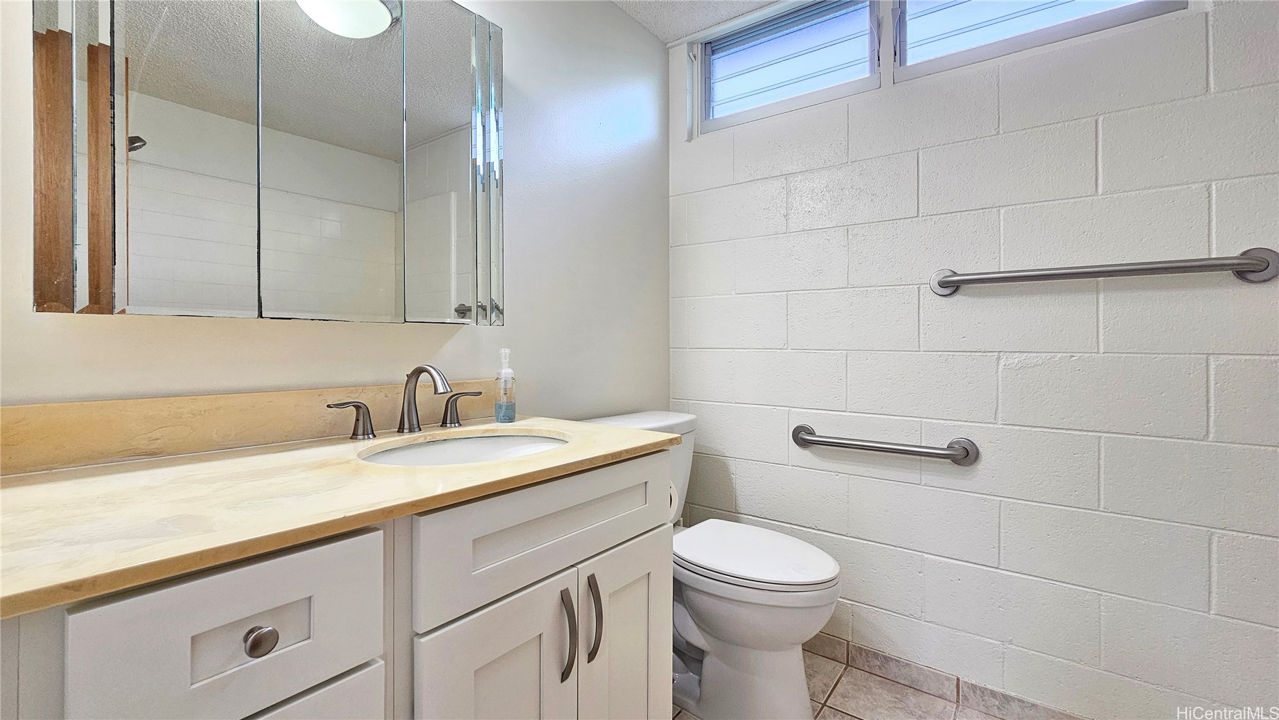 970 Apokula Place Property Photo 22