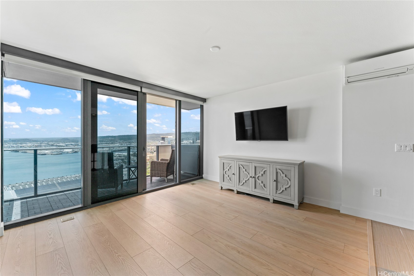 600 Ala Moana Boulevard 3304 Property Photo 8