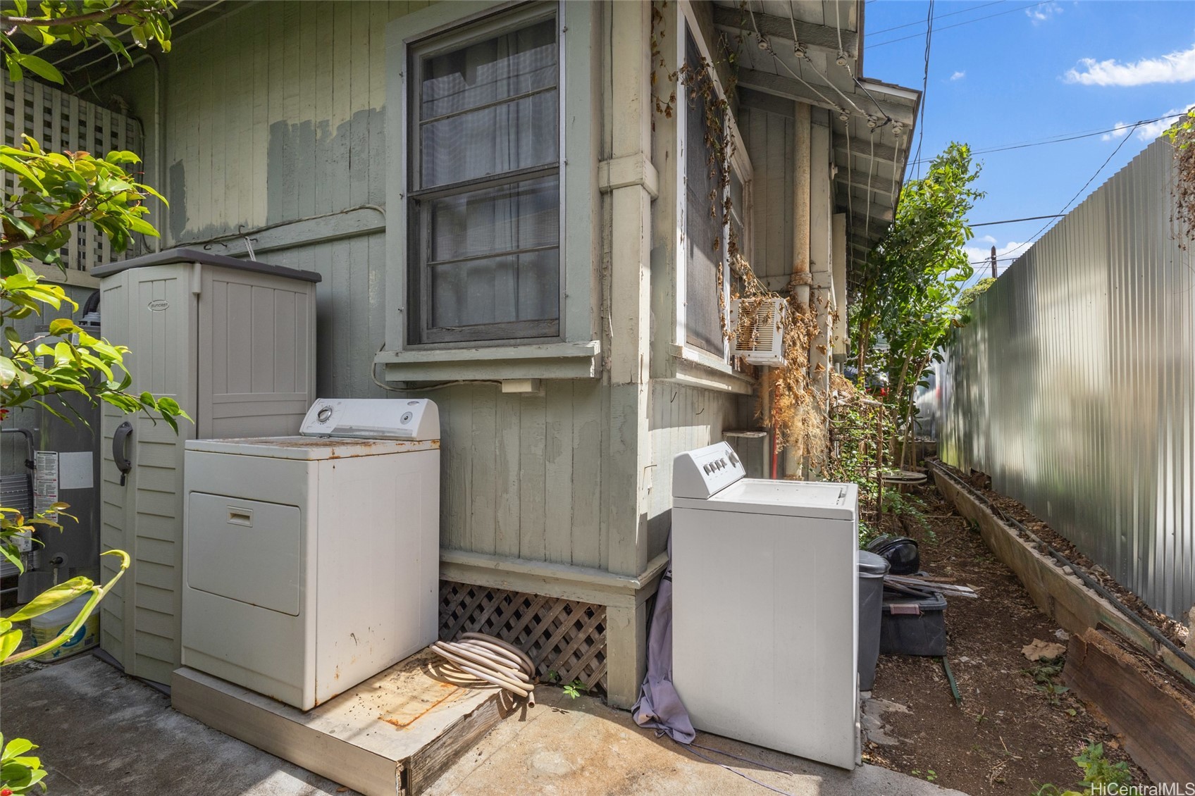 2013 Young Street Property Photo 12