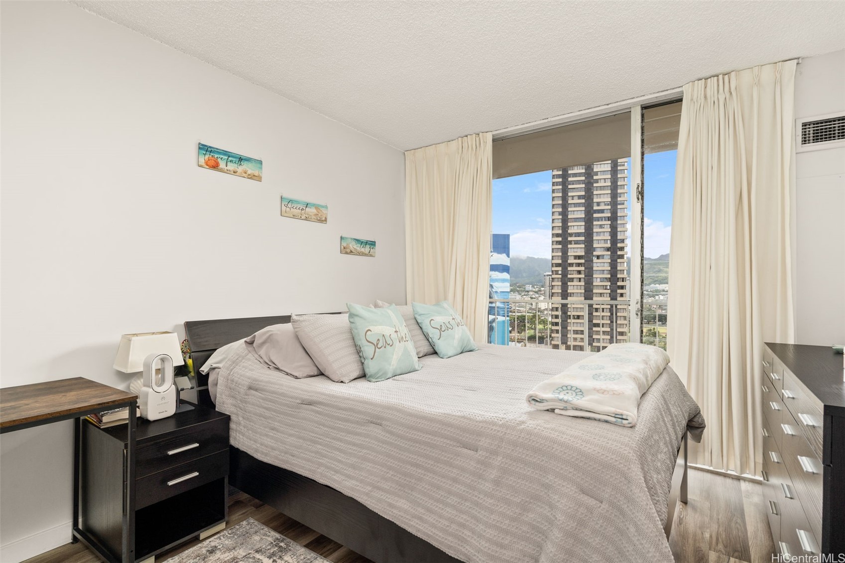 1925 Kalakaua Avenue 1306 Property Photo 9