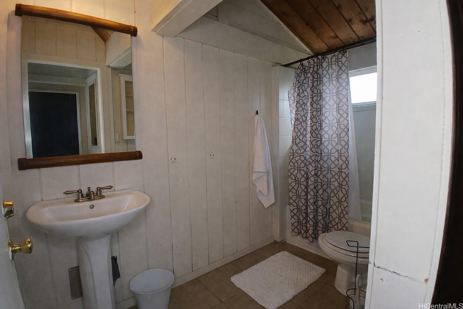 84-102 Makau Street Property Photo 13
