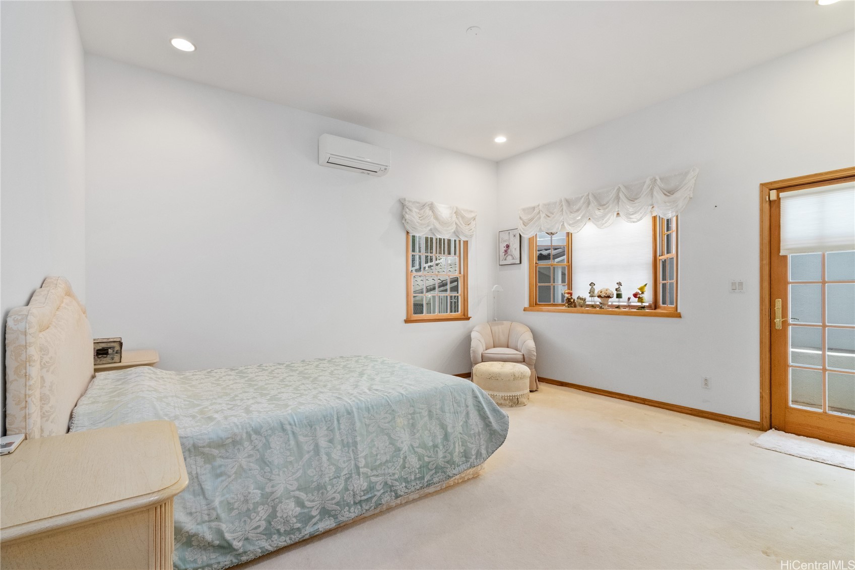399 Puuikena Drive Property Photo 16