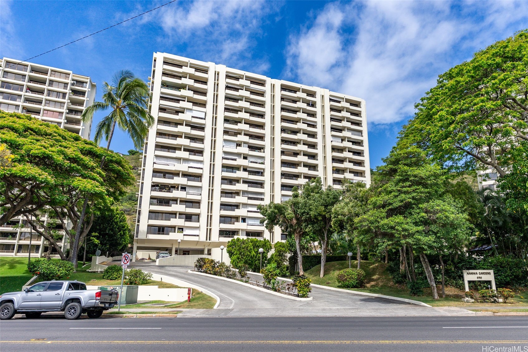6750 Hawaii Kai Drive 805 Property Photo 3