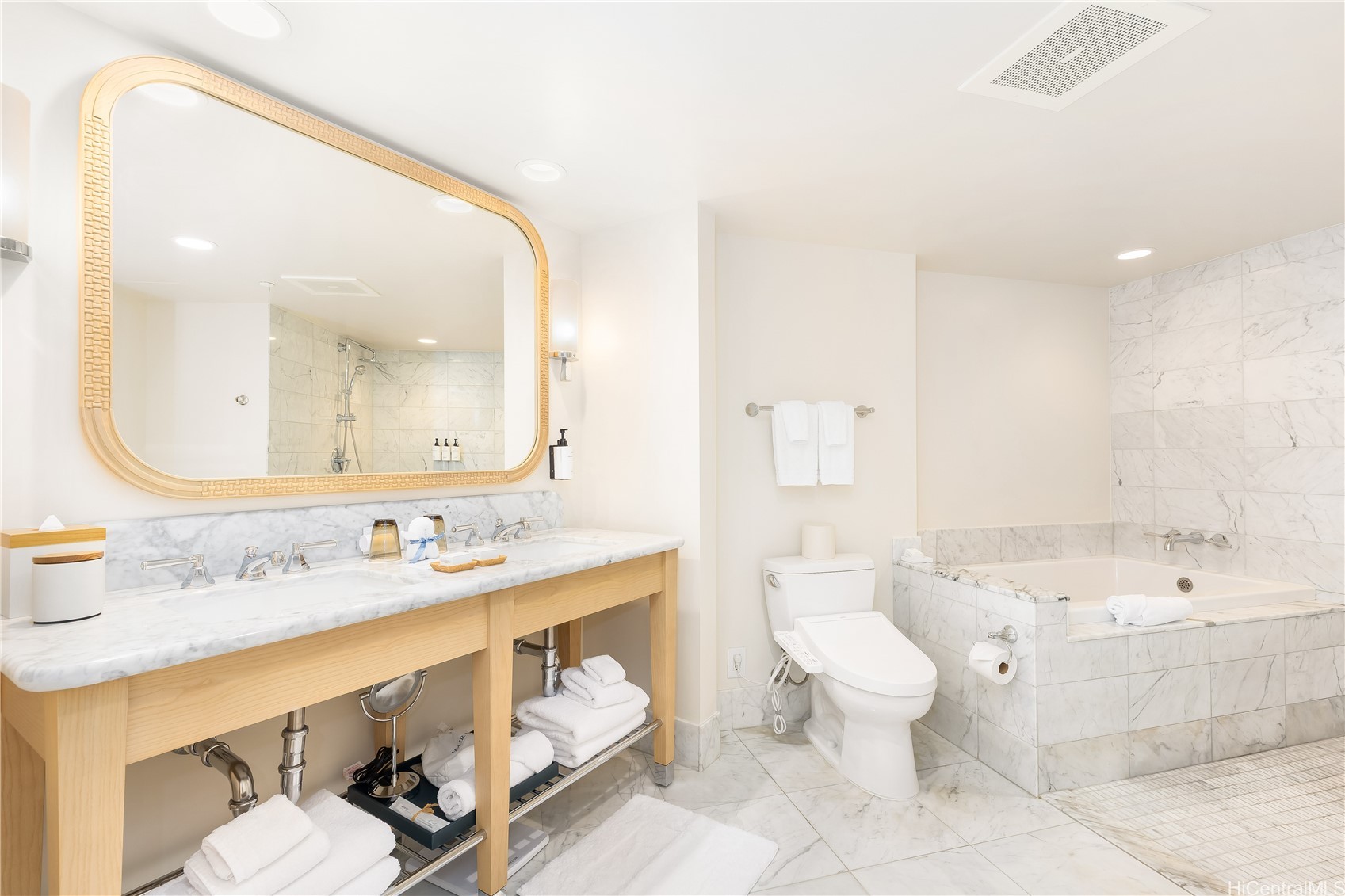 223 Saratoga Road 1117 Property Photo 16