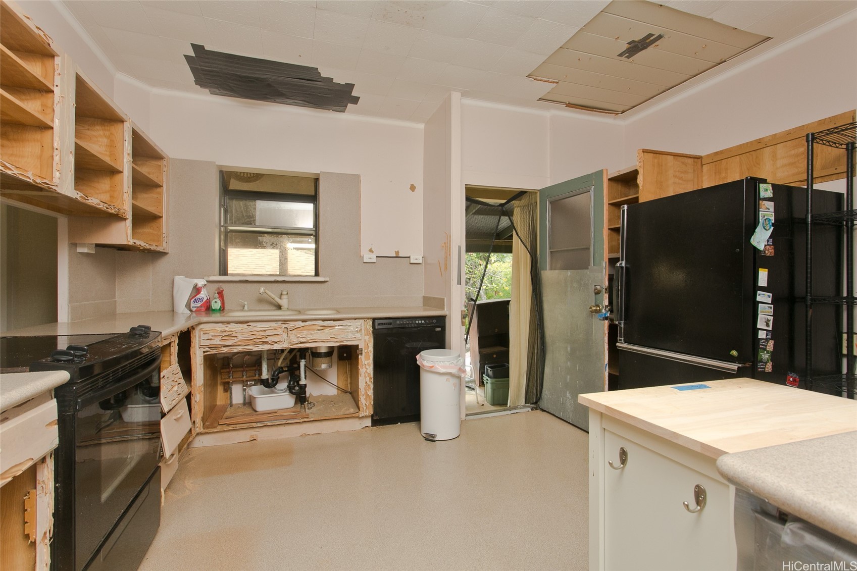 2970 Robert Place Property Photo 4