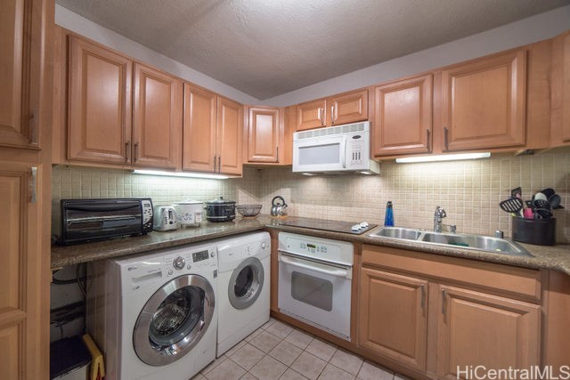 155 Paoakalani Avenue 1004 Property Photo 6