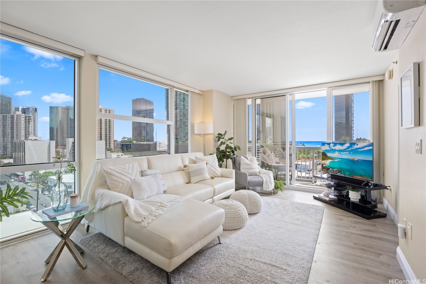 909 Kapiolani Boulevard 1101 Property Photo 4