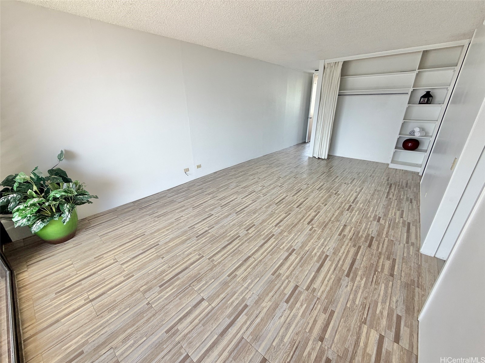 1630 Liholiho Street 1404 Property Photo 9