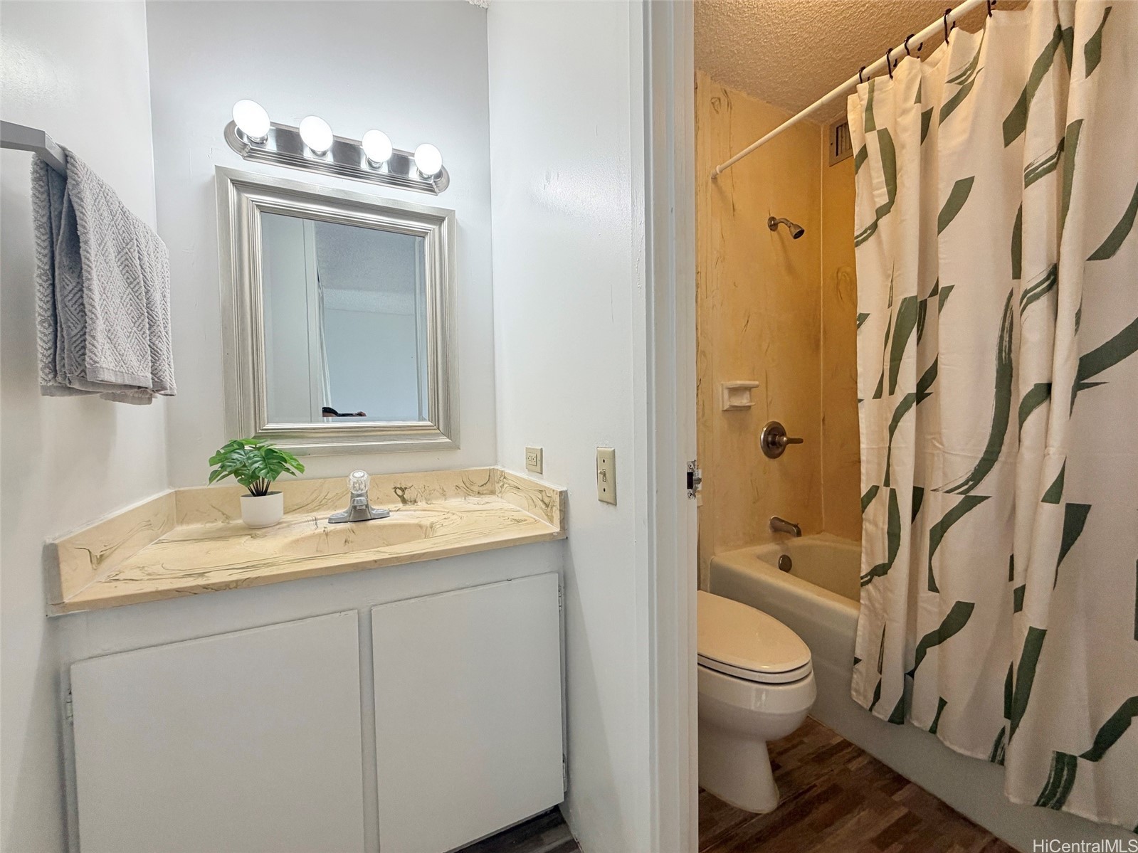 1630 Liholiho Street 1404 Property Photo 12