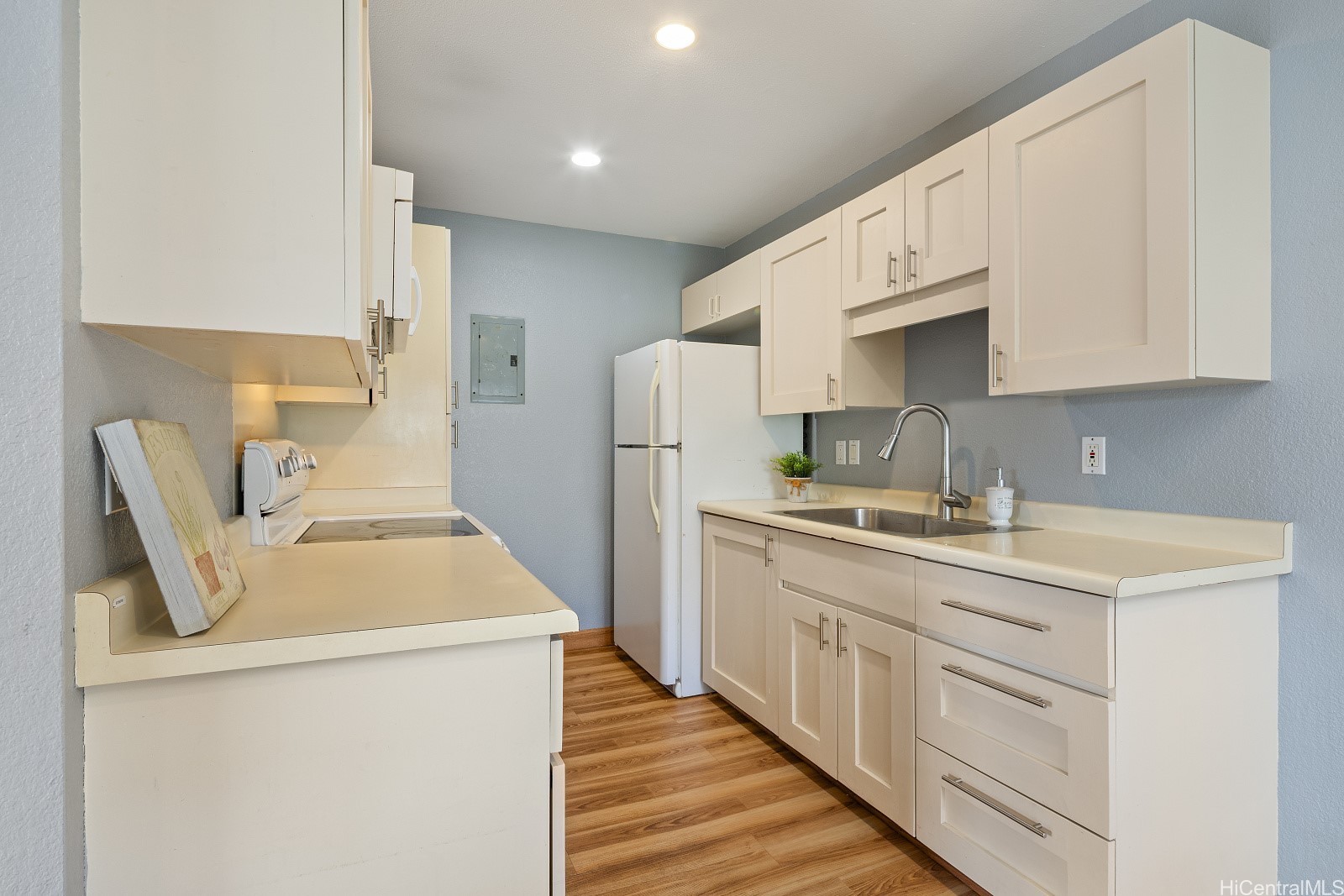 94-1037 Paha Place S-7 Property Photo 10