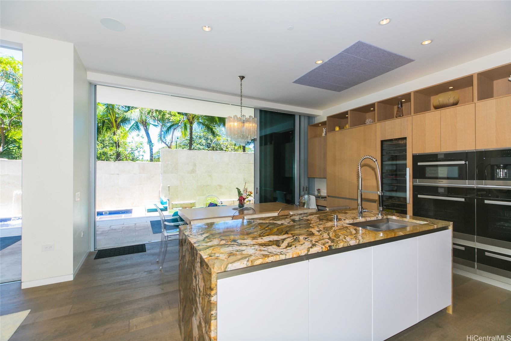 1118 Ala Moana Boulevard 2 Property Photo 4