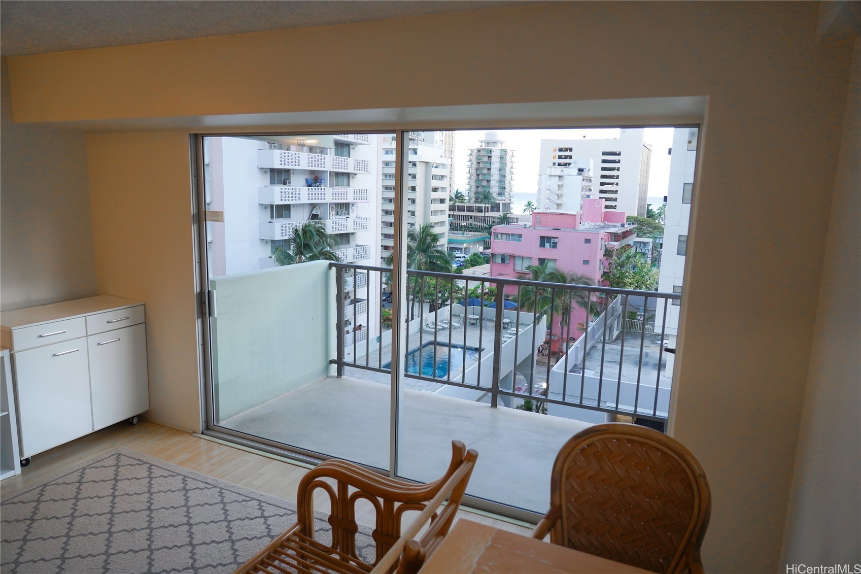 2440 Kuhio Avenue 712 Property Photo 3