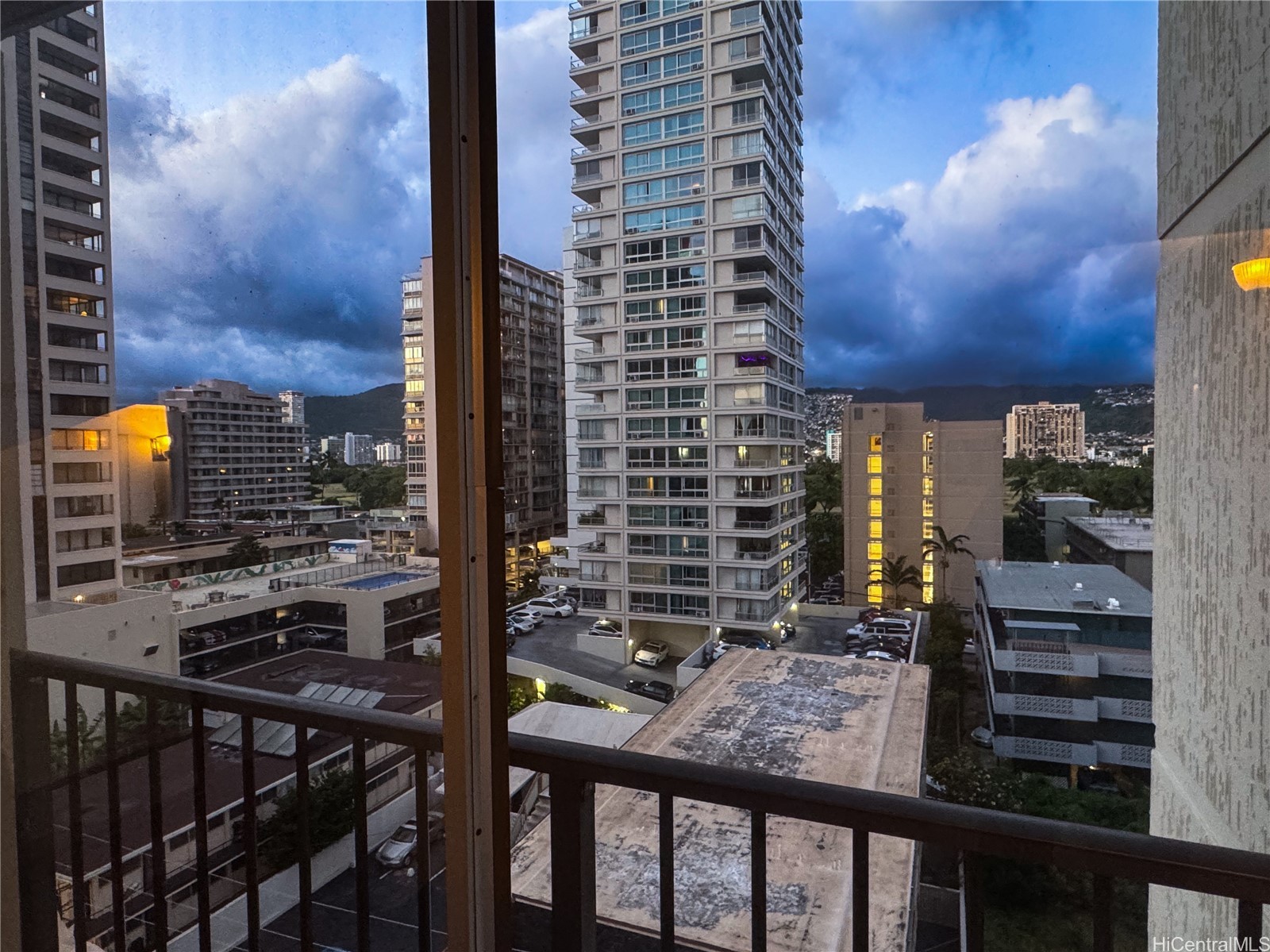 2440 Kuhio Avenue 712 Property Photo 13