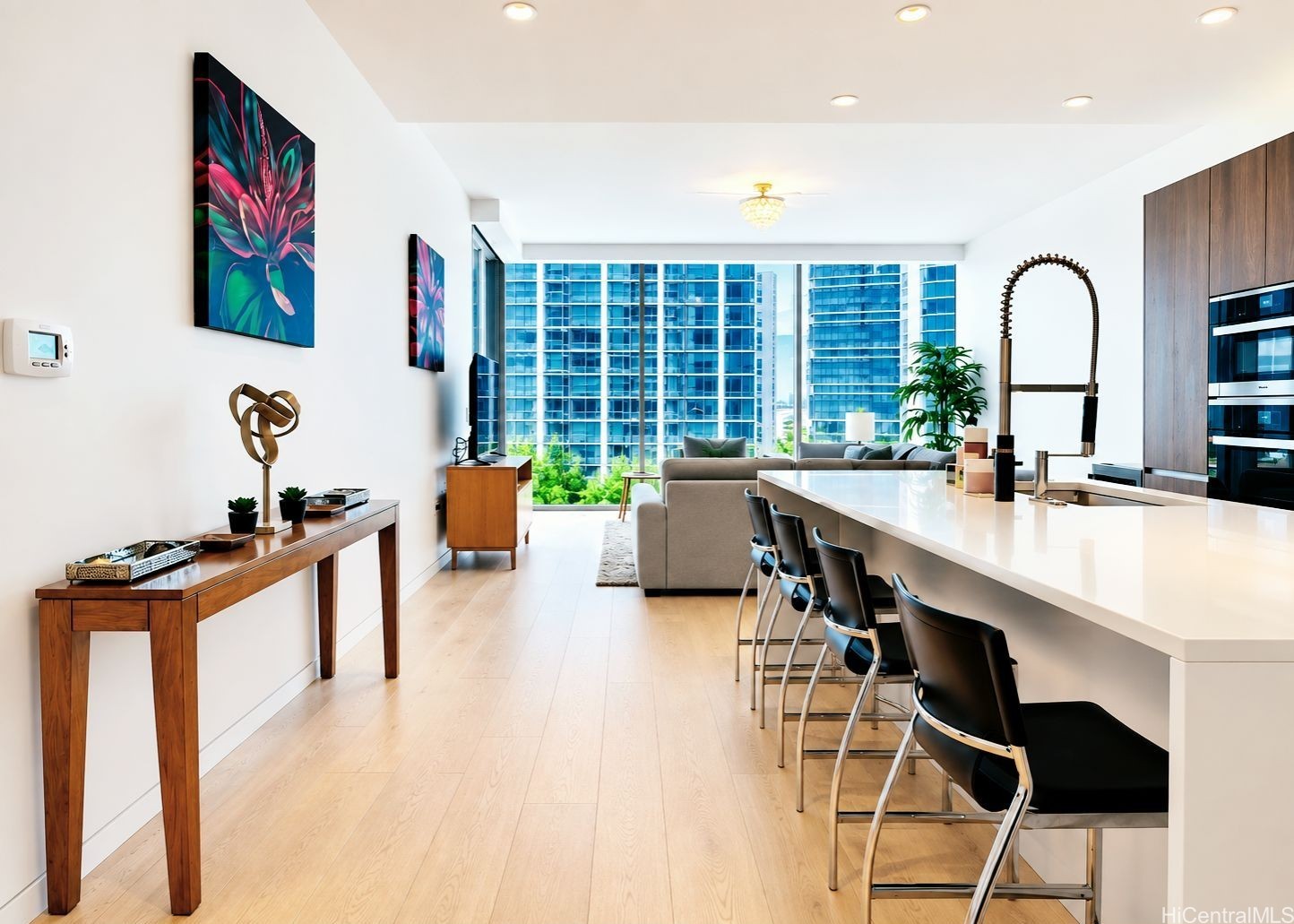1118 Ala Moana Boulevard 1003 Property Photo 1