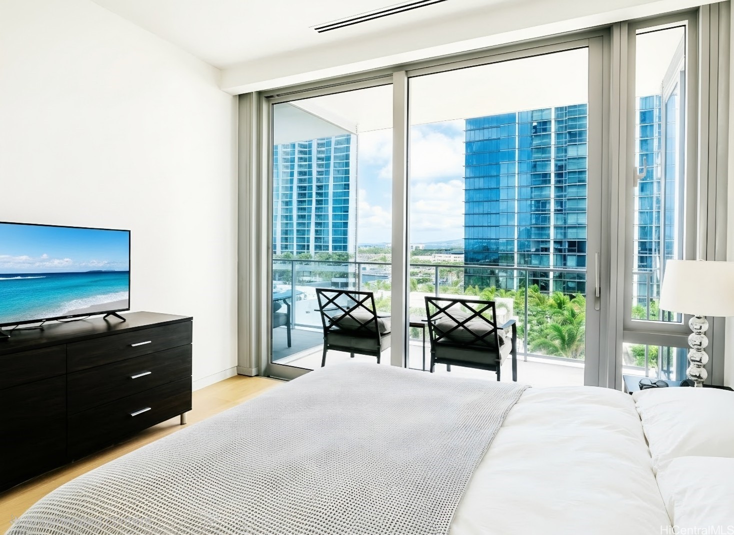 1118 Ala Moana Boulevard 1003 Property Photo 4