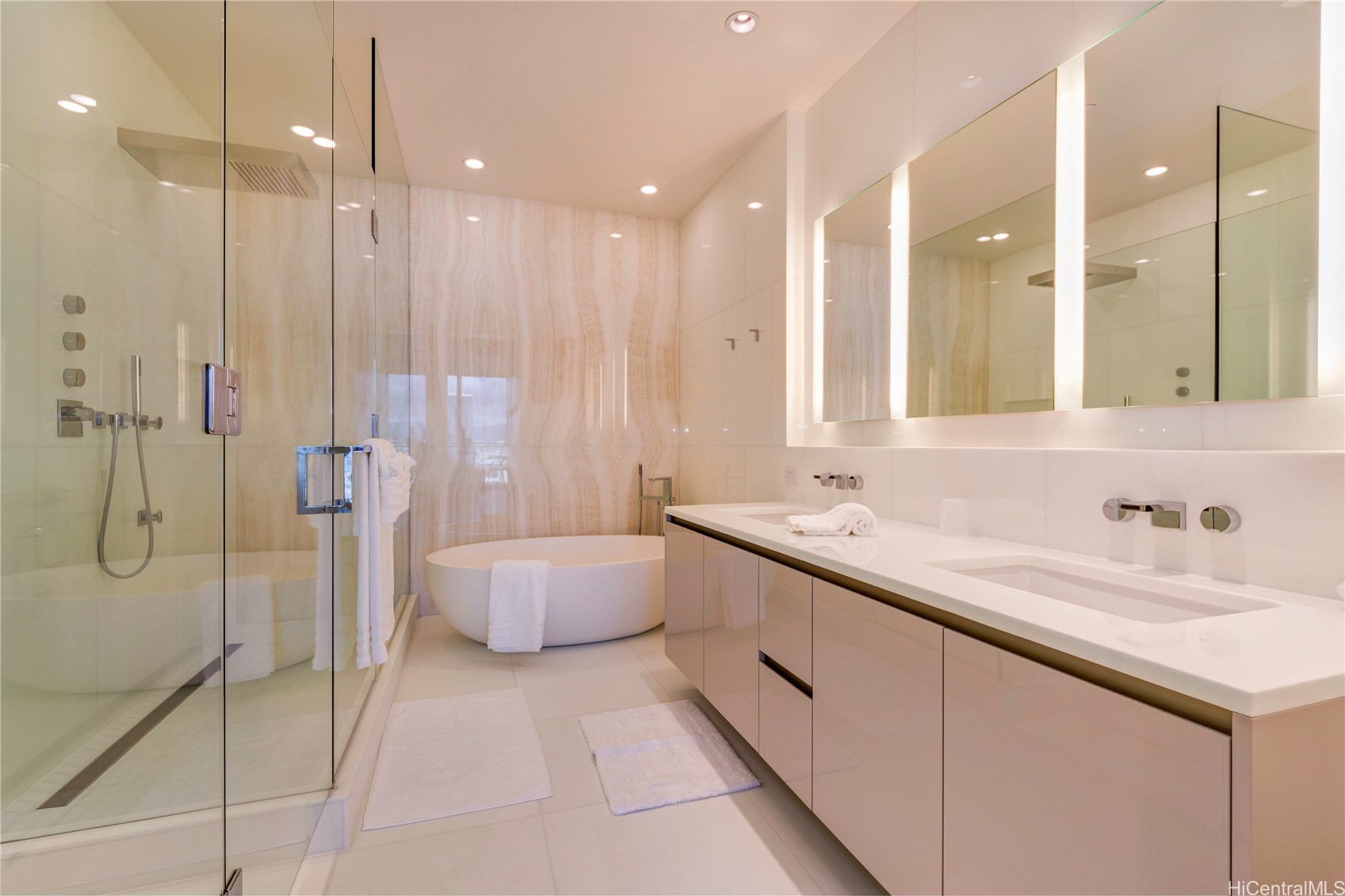 1118 Ala Moana Boulevard 1003 Property Photo 7