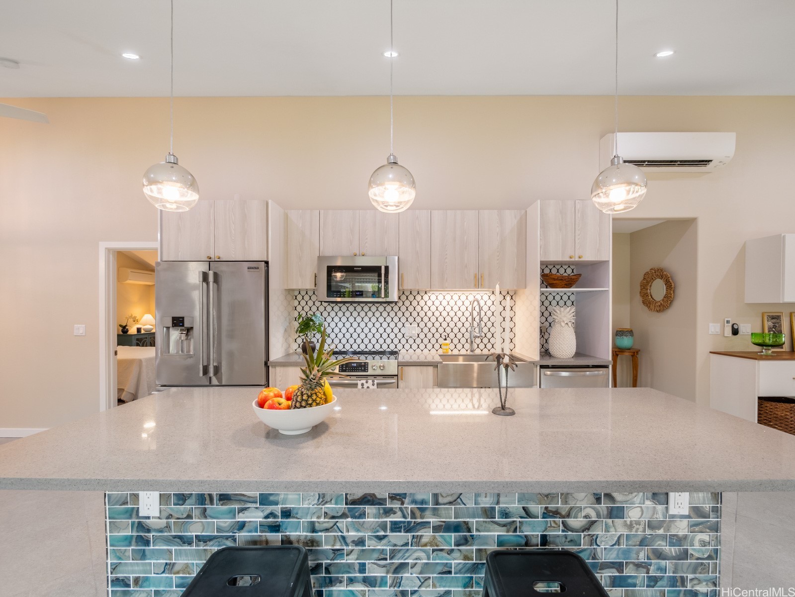 6601 Hawaii Kai Drive Property Photo 3