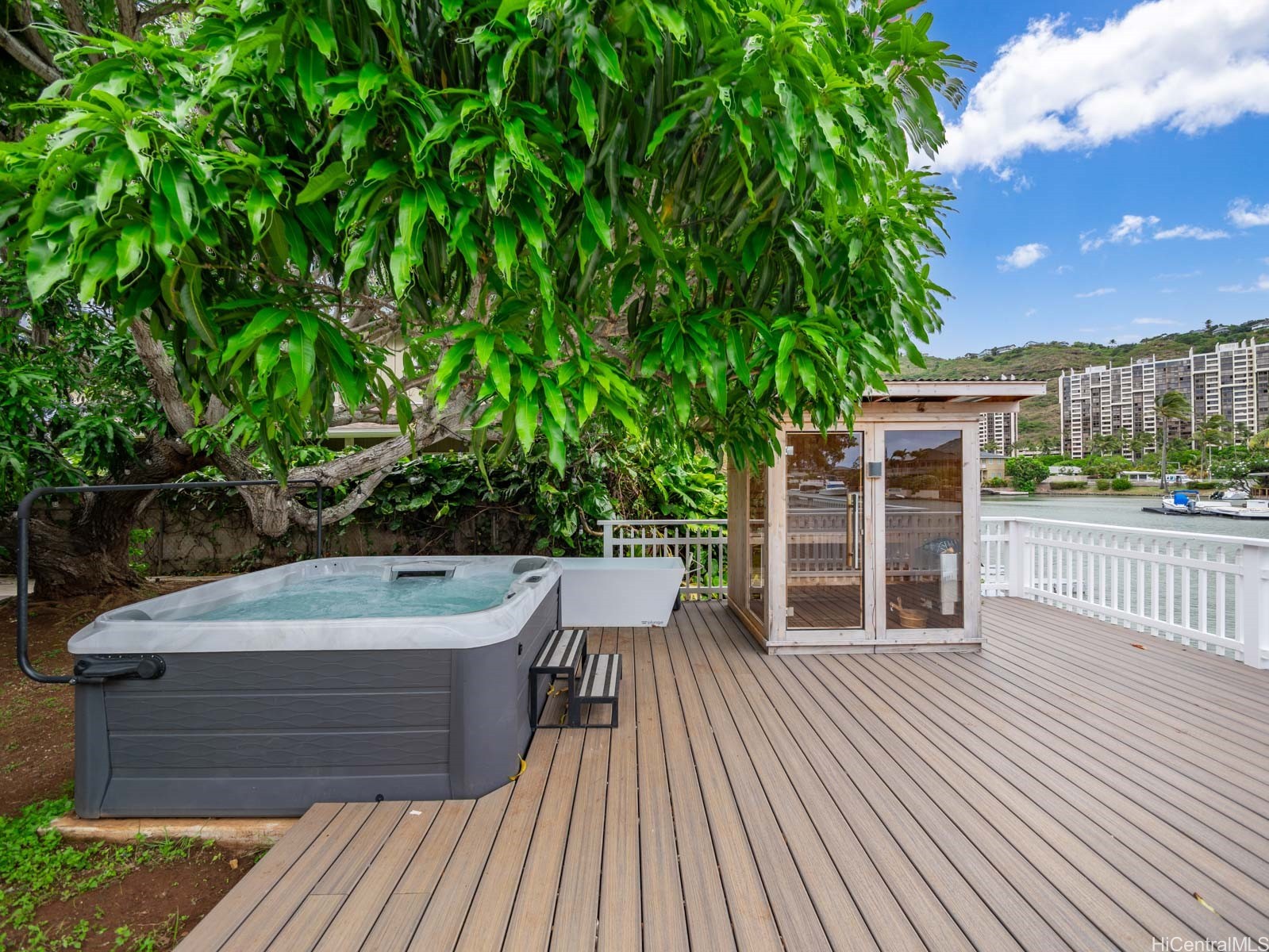 6601 Hawaii Kai Drive Property Photo 10