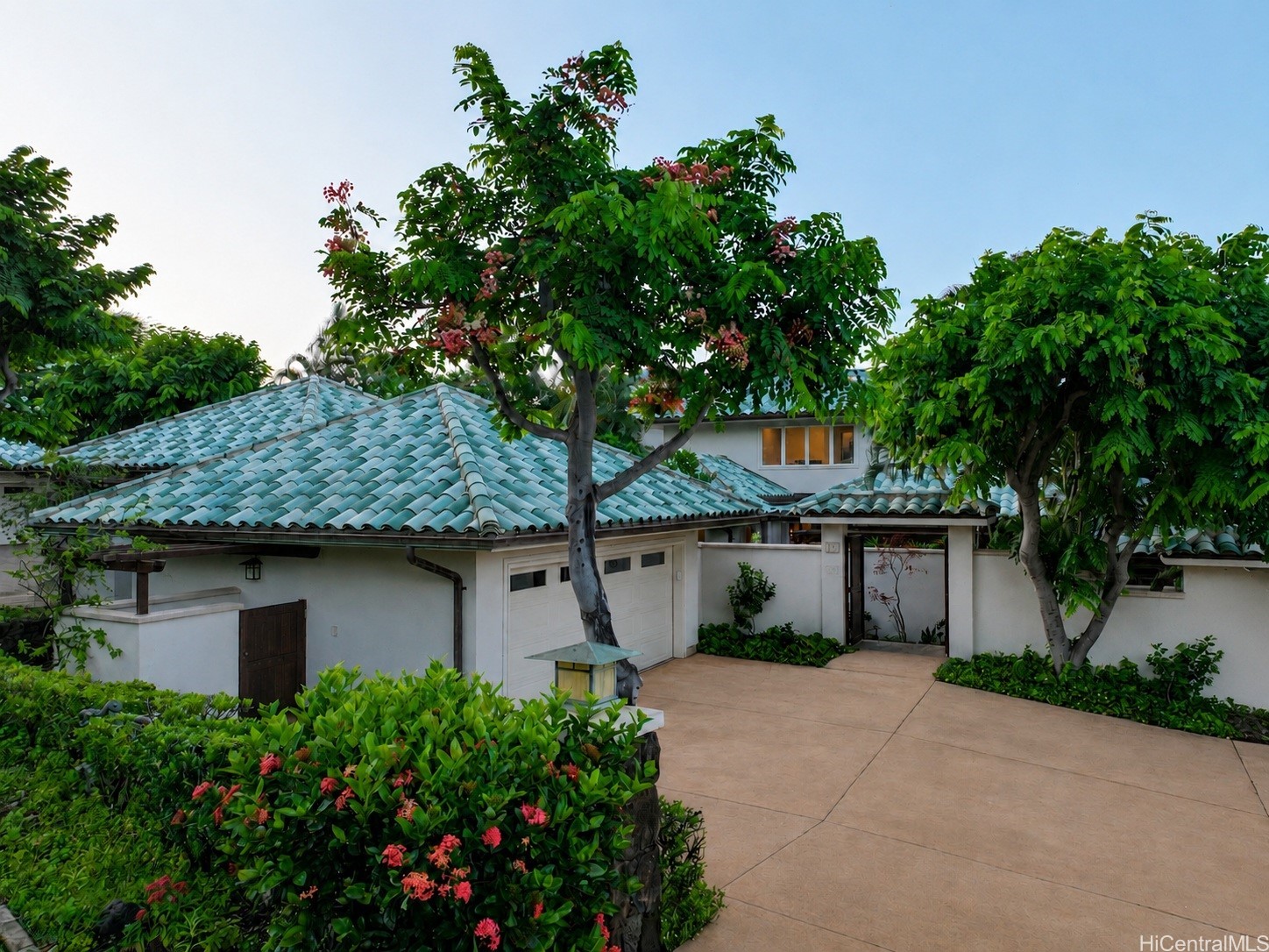 15c Polihua Place 17 Property Photo 1