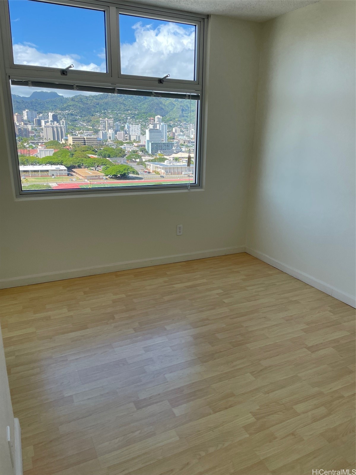 1133 Waimanu Street 1801 Property Photo 15