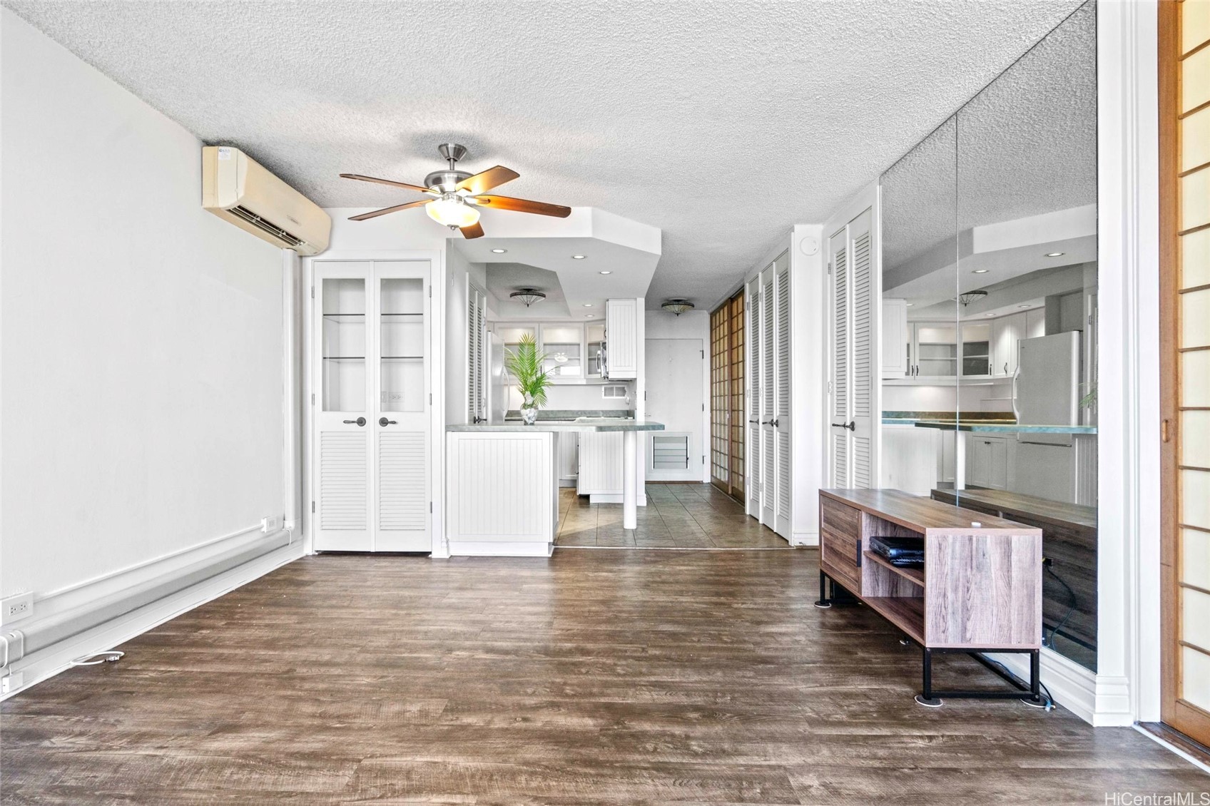 1676 Ala Moana Boulevard 906 Property Photo 4