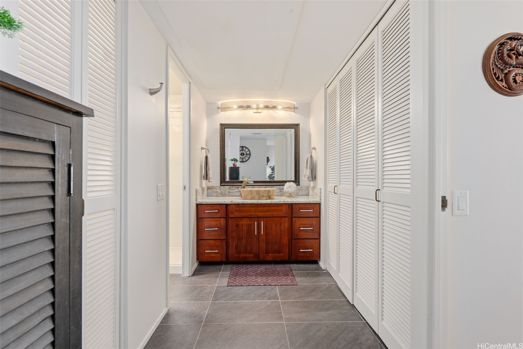 700 Richards Street 802 Property Photo 16