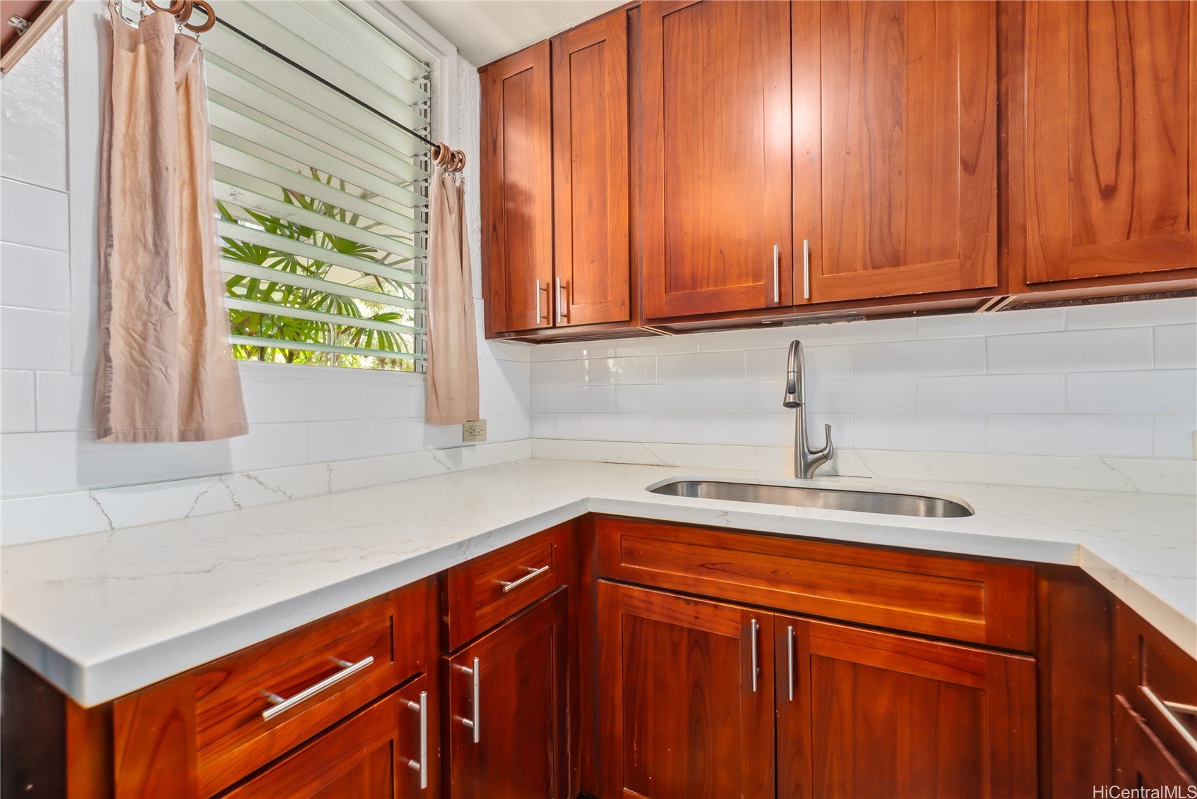3121 Pualei Circle 14