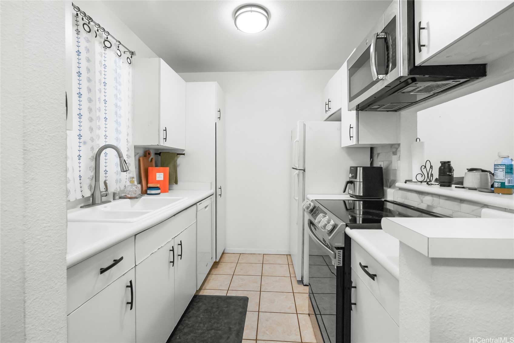 95-802 Wikao Street R202 Property Photo 4