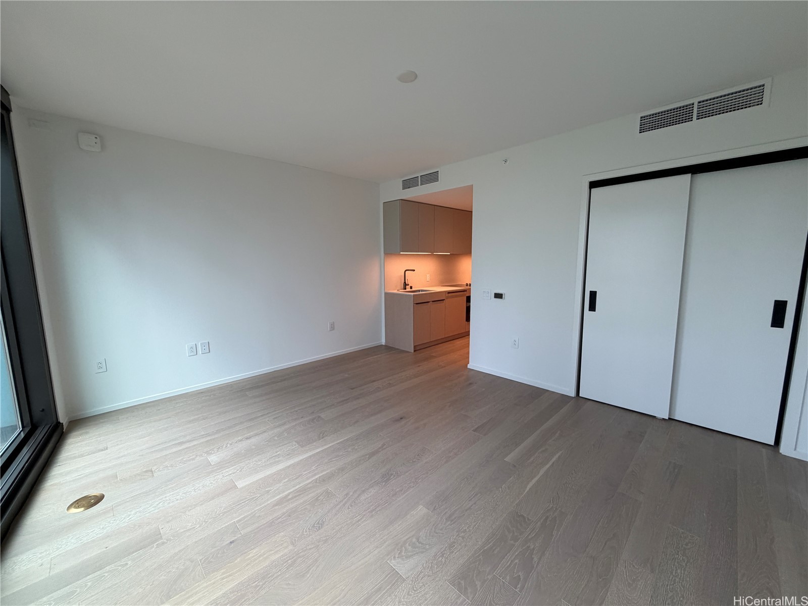 333 Ward Avenue 220 Property Photo 8