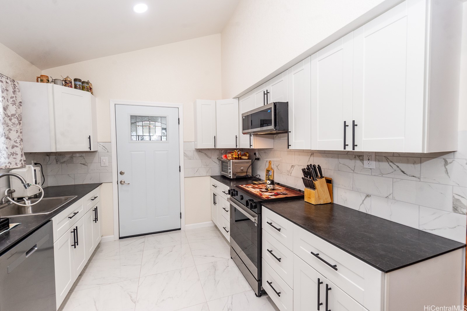 94-318 Akia Place Property Photo 10