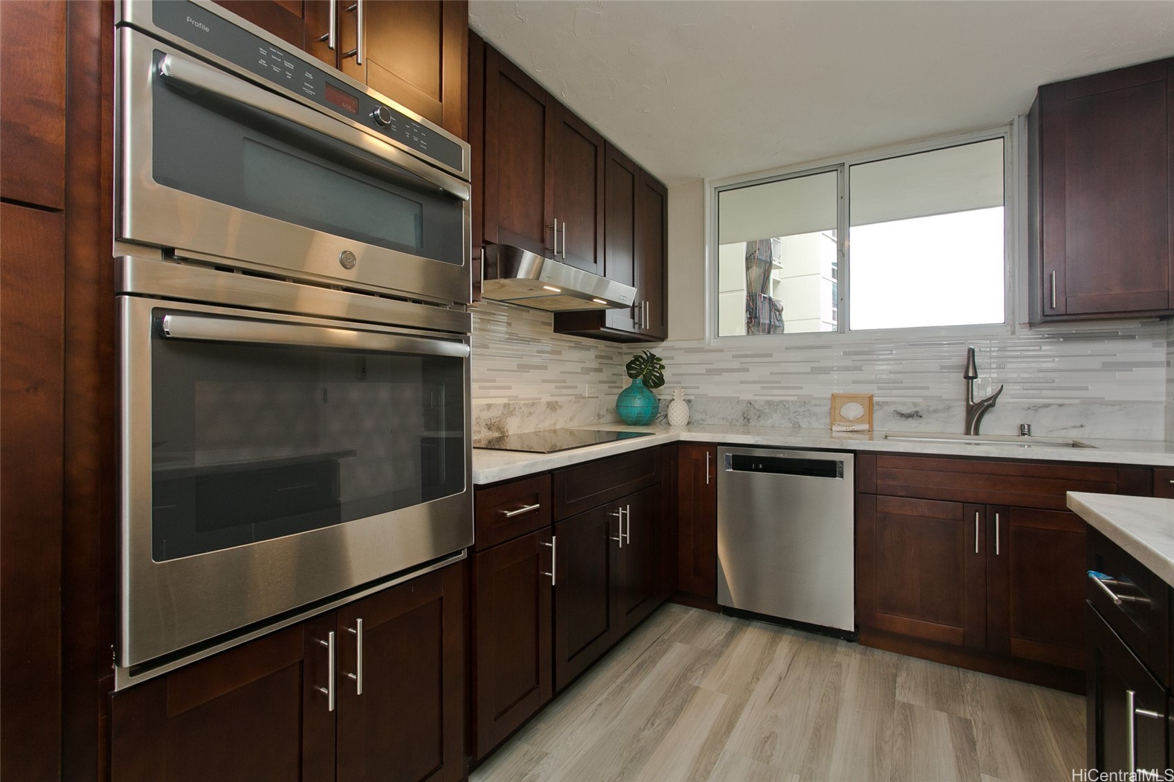 1717 Ala Wai Boulevard 2209 Property Photo 2