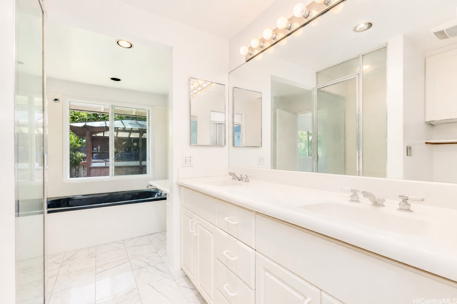 653 Ulumaika Street Property Photo 11