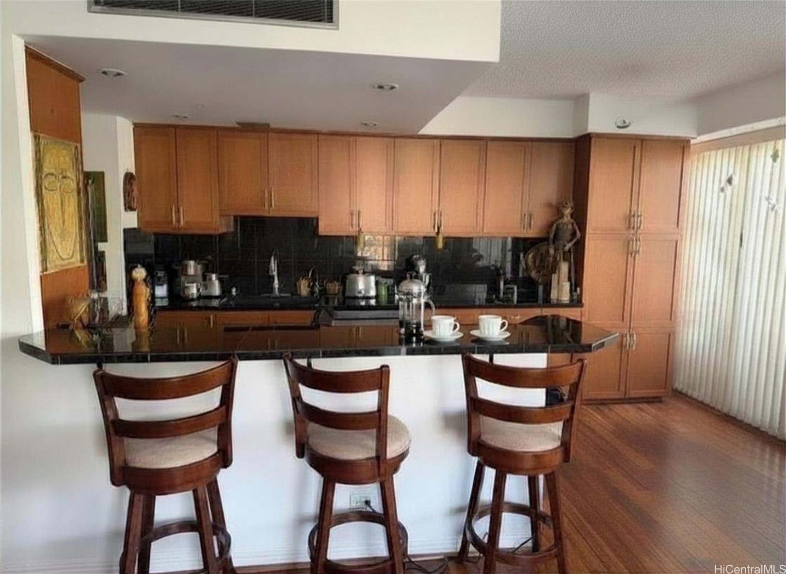 700 Richards Street 706 Property Photo 9