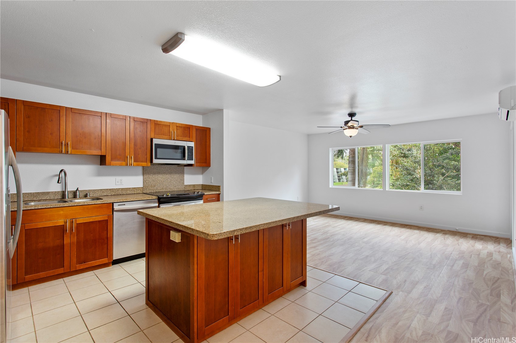 95-060 Waikalani Drive A301 Property Photo 1