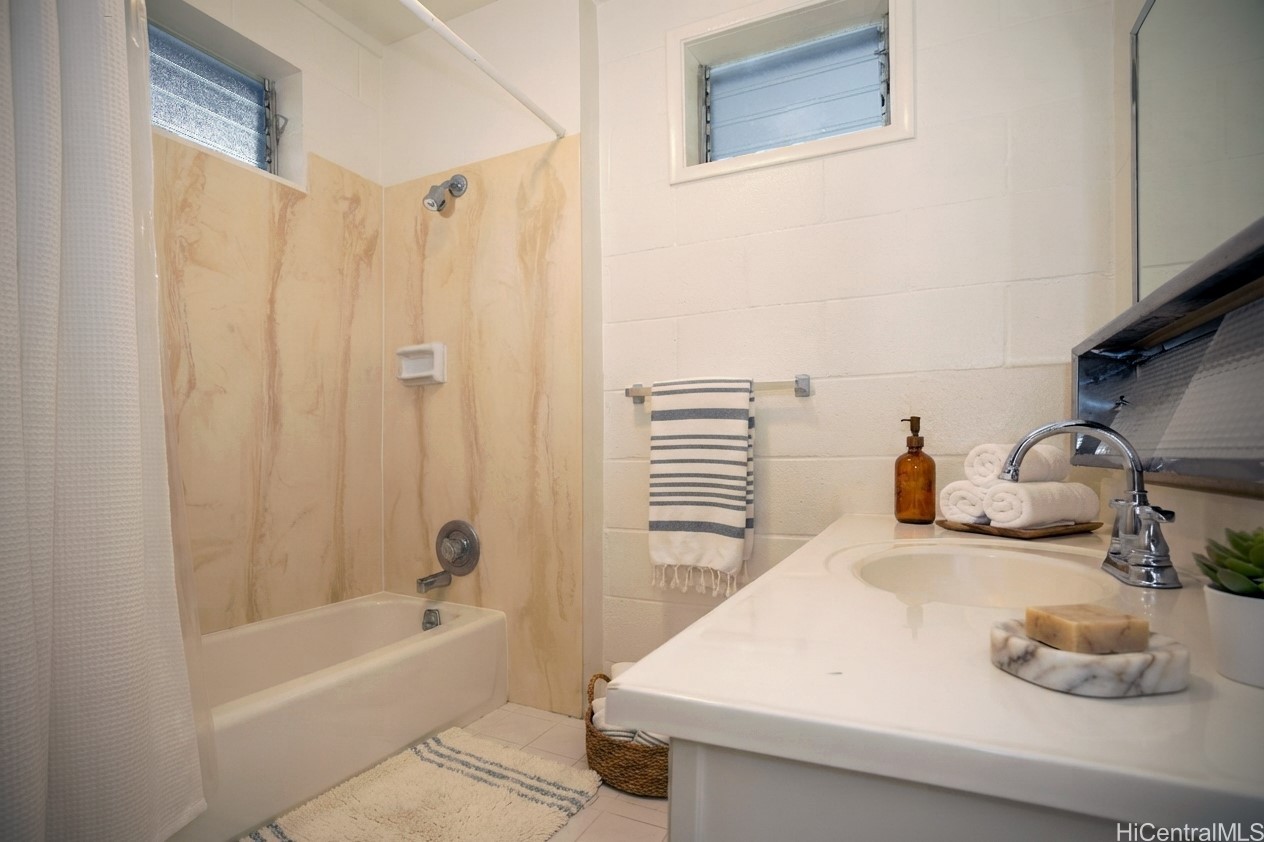 5864 Kalanianaole Highway B Property Photo 25
