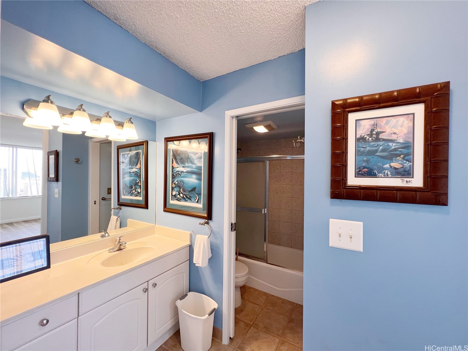 411 Hobron Lane 3601 Property Photo 7