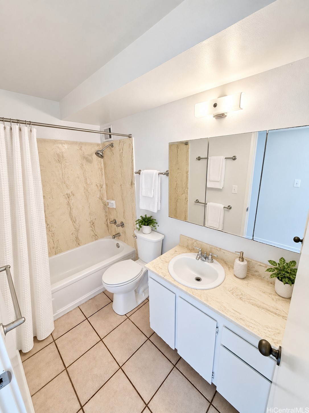 475 Atkinson Drive 1207 Property Photo 9